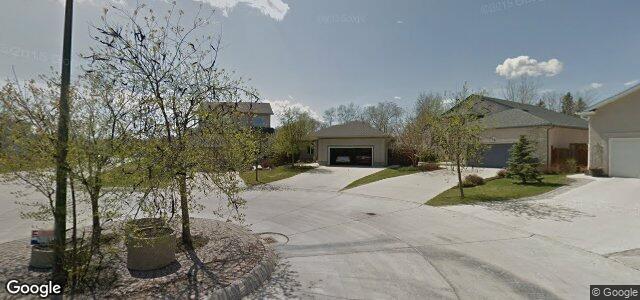 Larawan ng 130 Bloomer Crescent sa Winnipeg, Manitoba