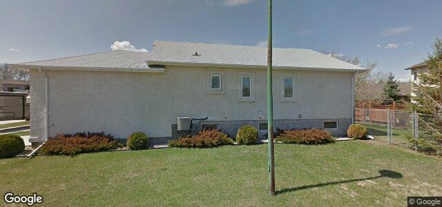 Larawan ng 146 Bloomer Crescent sa Winnipeg, Manitoba
