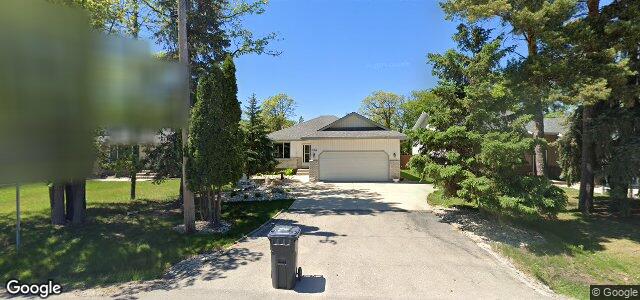 Larawan ng 210 Alcrest Drive sa Winnipeg, Manitoba