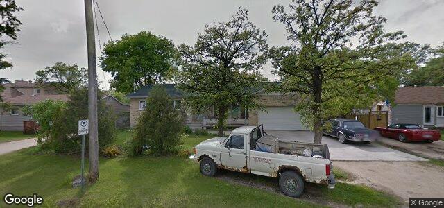 Larawan ng 256 Mclean Street sa Winnipeg, Manitoba