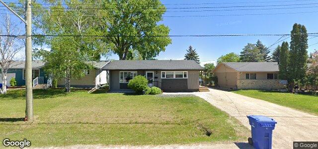 Larawan ng 377 Laxdal Road sa Winnipeg, Manitoba