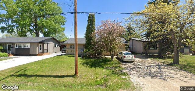 Larawan ng 381 Laxdal Road sa Winnipeg, Manitoba