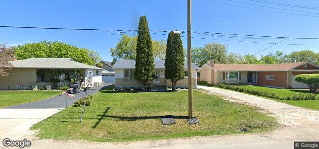 Larawan ng 425 Laxdal Road sa Winnipeg, Manitoba