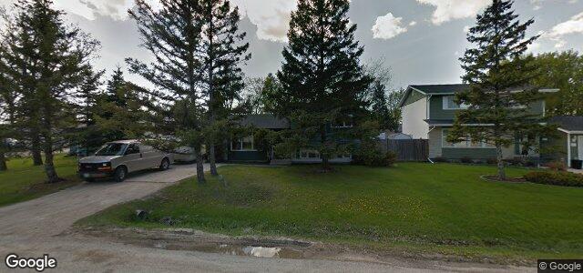 Larawan ng 76 Stockdale Street sa Winnipeg, Manitoba