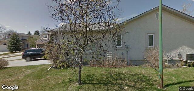 Larawan ng 82 Bloomer Crescent sa Winnipeg, Manitoba