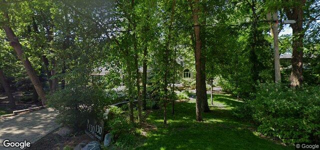 Larawan ng 130 Victoria Crescent sa Winnipeg, Manitoba