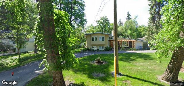 Photo of 201 Victoria Crescent in Winnipeg, Manitoba