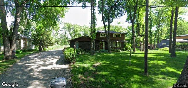 Larawan ng 220 Victoria Crescent sa Winnipeg, Manitoba