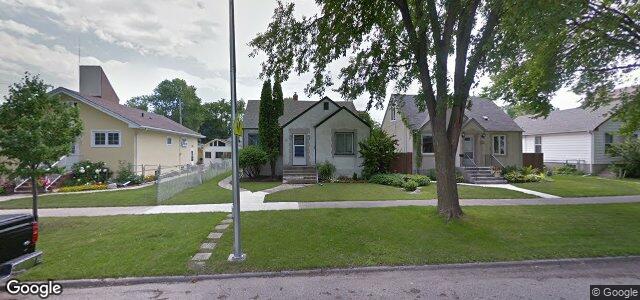 Larawan ng 110 Harvard Avenue W sa Winnipeg, Manitoba