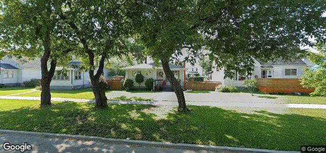 Larawan ng 110 Ravelston Avenue W sa Winnipeg, Manitoba