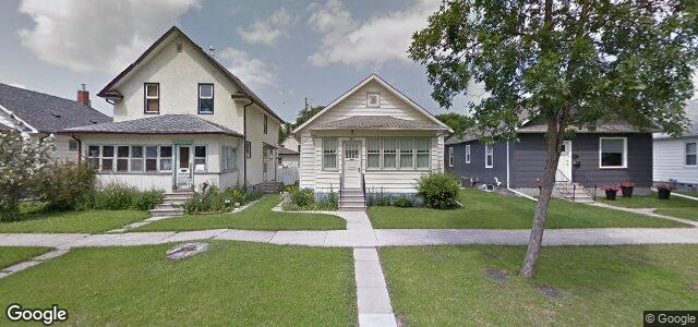 Photo of 117 Rosseau Avenue W in Winnipeg, Manitoba