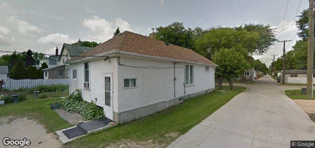 Larawan ng 206 Ravelston Avenue W sa Winnipeg, Manitoba
