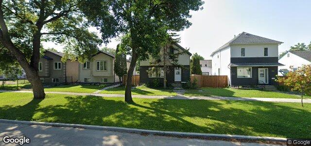 Larawan ng 210 Ravelston Avenue W sa Winnipeg, Manitoba