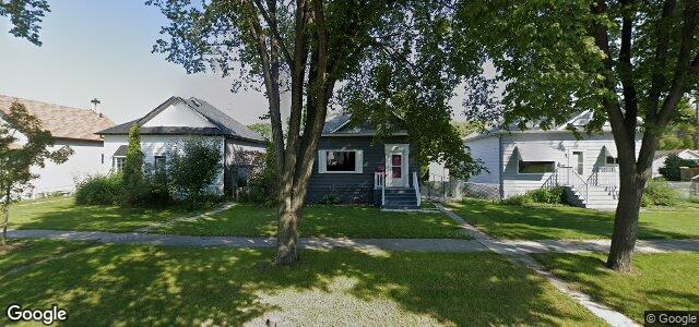 Larawan ng 213 Ravelston Avenue W sa Winnipeg, Manitoba