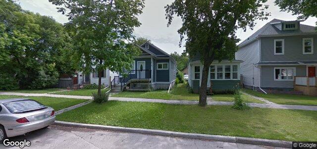 Photo of 214 Harvard Avenue W in Winnipeg, Manitoba