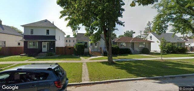 Larawan ng 214 Ravelston Avenue W sa Winnipeg, Manitoba