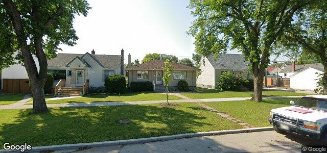 Larawan ng 216 Ravelston Avenue W sa Winnipeg, Manitoba