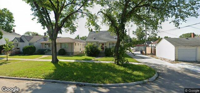 Larawan ng 218 Ravelston Avenue W sa Winnipeg, Manitoba