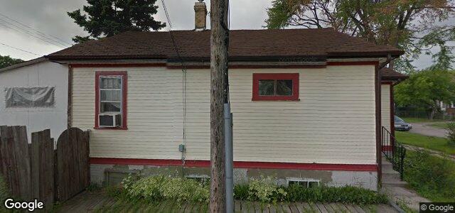 Larawan ng 306 Ravelston Avenue W sa Winnipeg, Manitoba