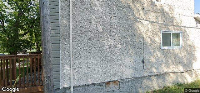 Photo of 307 Harvard Avenue W in Winnipeg, Manitoba