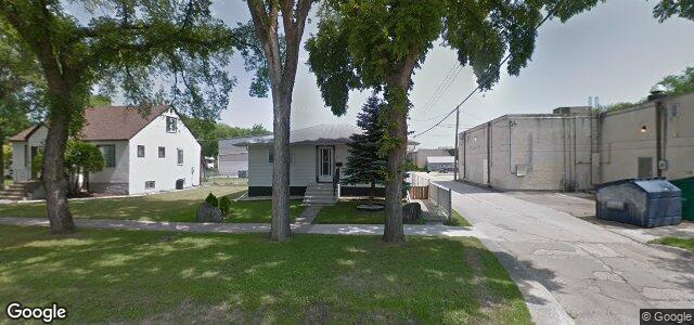 Larawan ng 310 Winona Street sa Winnipeg, Manitoba