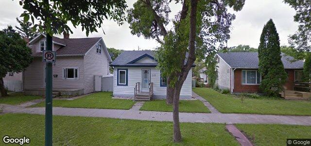 Photo of 312 Victoria Avenue W in Winnipeg, Manitoba