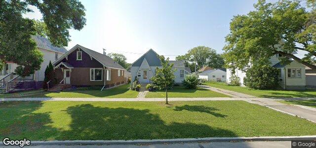 Larawan ng 316 Ravelston Avenue W sa Winnipeg, Manitoba