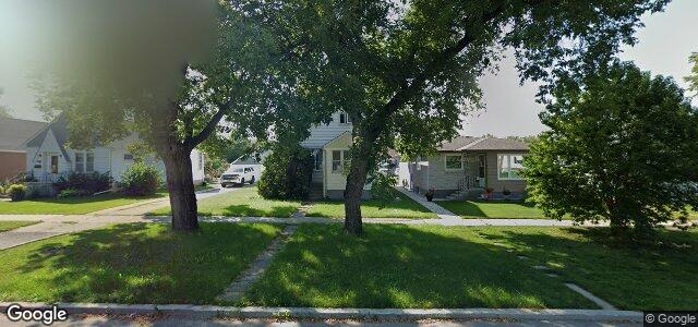 Larawan ng 320 Ravelston Avenue W sa Winnipeg, Manitoba