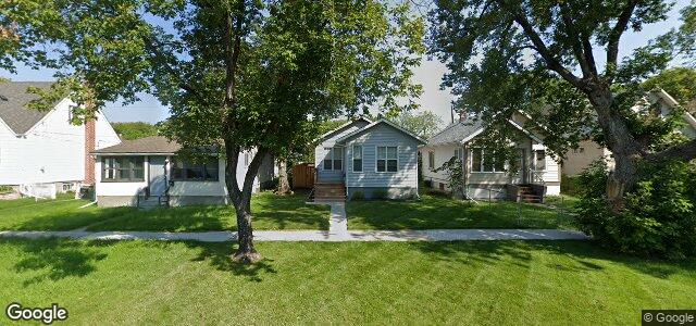 Larawan ng 323 Ravelston Avenue W sa Winnipeg, Manitoba