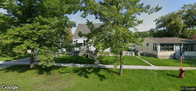 Larawan ng 327 Ravelston Avenue W sa Winnipeg, Manitoba