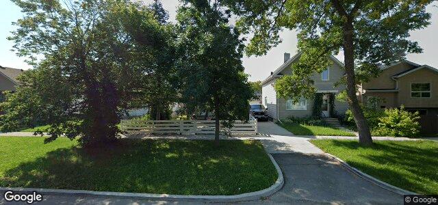 Larawan ng 332 Ravelston Avenue W sa Winnipeg, Manitoba