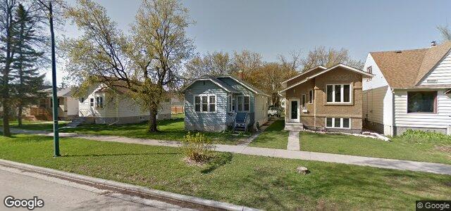 Photo of 349 Victoria Avenue W in Winnipeg, Manitoba
