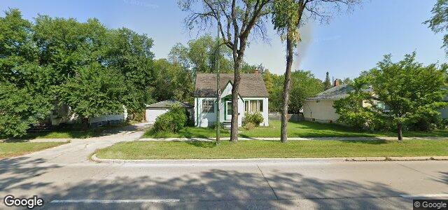 Photo of 351 Regent Avenue W in Winnipeg, Manitoba