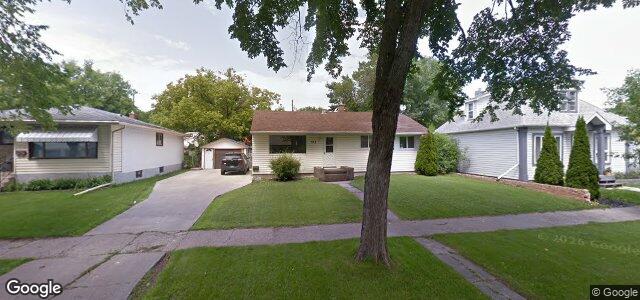 Larawan ng 413 Harvard Avenue W sa Winnipeg, Manitoba