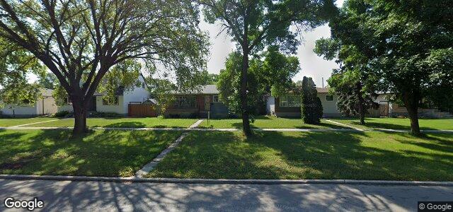 Larawan ng 420 Kildare Avenue W sa Winnipeg, Manitoba