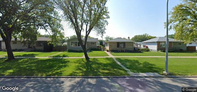 Photo of 434 Kildare Avenue W in Winnipeg, Manitoba