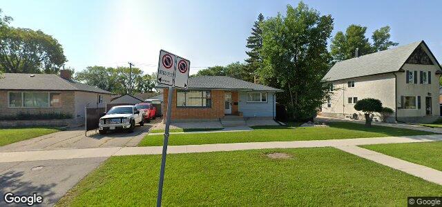 Larawan ng 436 Ravelston Avenue W sa Winnipeg, Manitoba