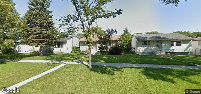Larawan ng 529 Ravelston Avenue W sa Winnipeg, Manitoba