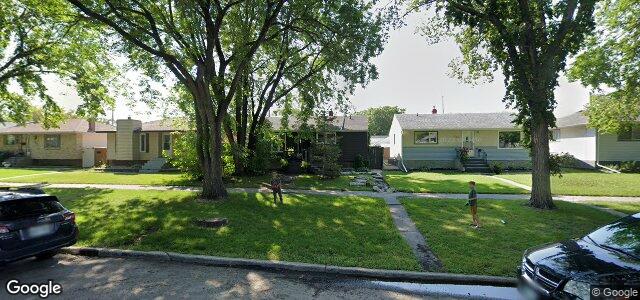 Larawan ng 556 Ravelston Avenue W sa Winnipeg, Manitoba