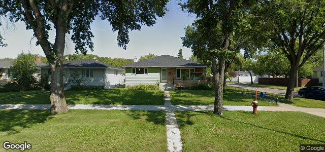 Larawan ng 701 Ravelston Avenue W sa Winnipeg, Manitoba