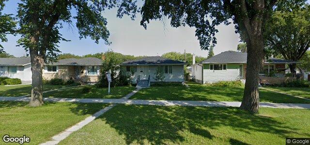 Larawan ng 705 Ravelston Avenue W sa Winnipeg, Manitoba