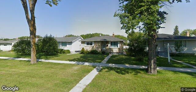 Larawan ng 707 Ravelston Avenue W sa Winnipeg, Manitoba
