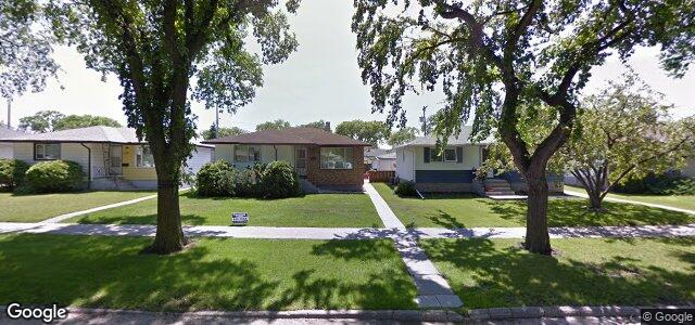 Photo of 722 Rosseau Avenue W in Winnipeg, Manitoba