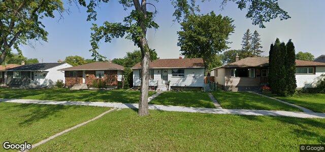 Larawan ng 733 Ravelston Avenue W sa Winnipeg, Manitoba