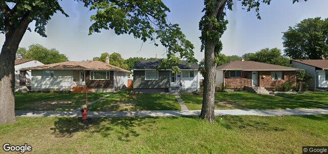 Larawan ng 739 Ravelston Avenue W sa Winnipeg, Manitoba