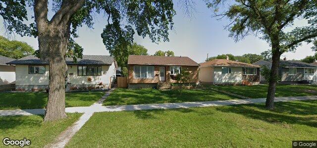 Larawan ng 743 Ravelston Avenue W sa Winnipeg, Manitoba