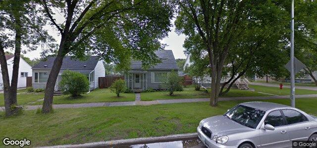 Larawan ng 902 Madeline Street sa Winnipeg, Manitoba