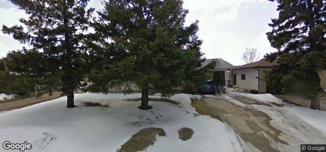 Larawan ng 100 Vista Avenue sa Winnipeg, Manitoba