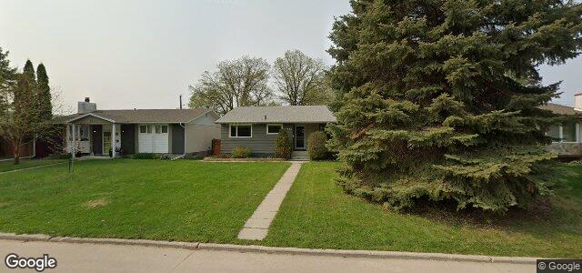 Larawan ng 135 Woodydell Avenue sa Winnipeg, Manitoba