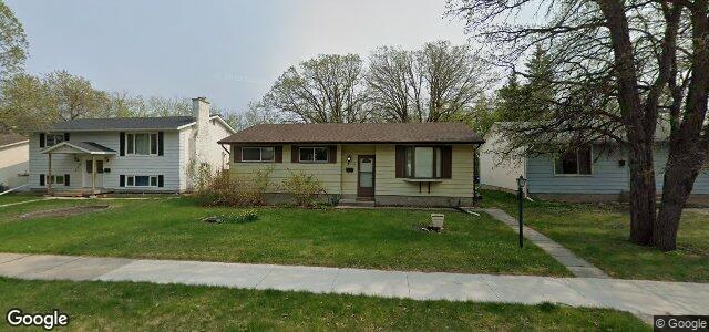 Larawan ng 142 Woodydell Avenue sa Winnipeg, Manitoba